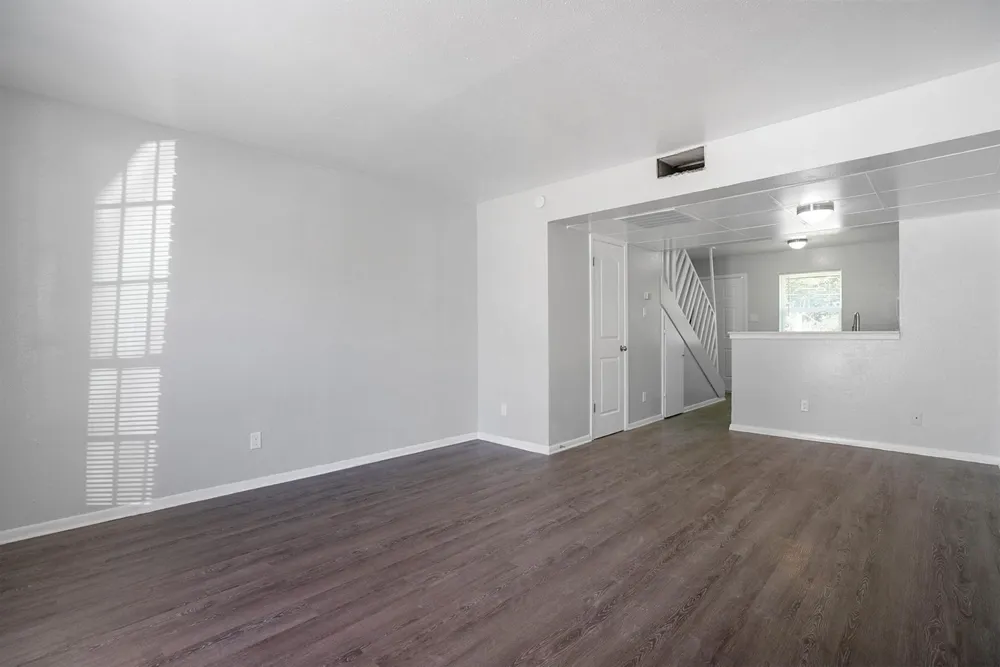 307 Rose Street #309-D Arlington, TX 76010