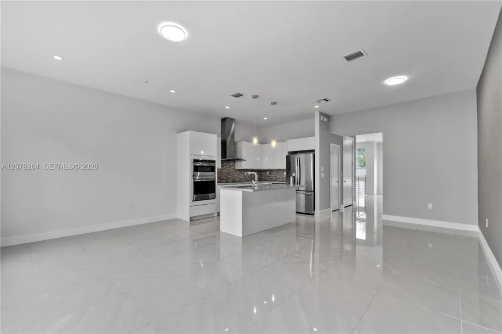 10517 NW 66th St Doral, FL 33178