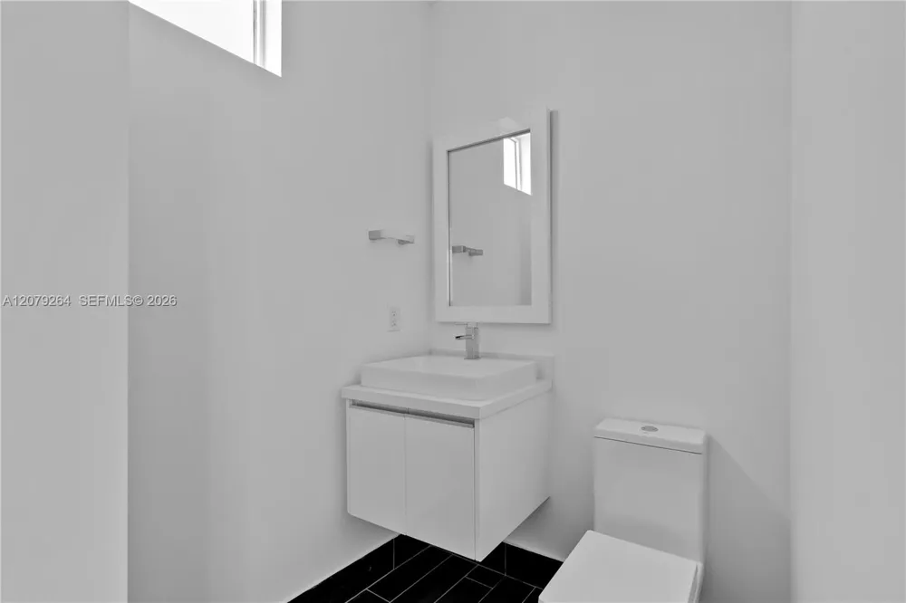 10517 NW 66th St Doral, FL 33178