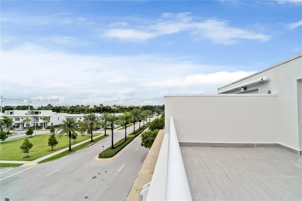 10517 NW 66th St Doral, FL 33178