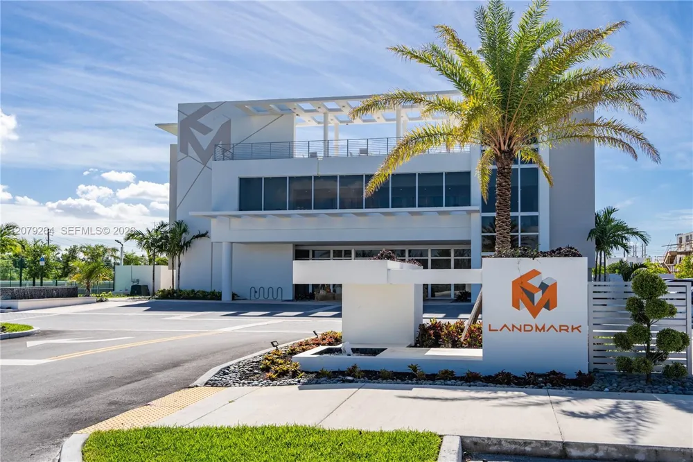 10517 NW 66th St Doral, FL 33178