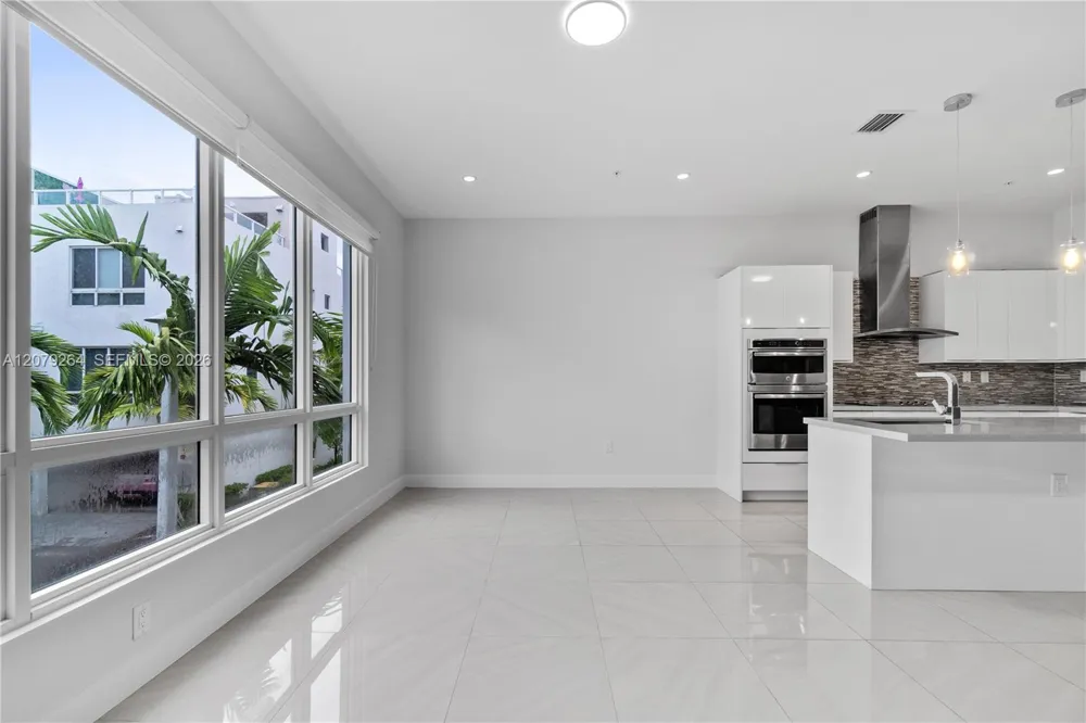 10517 NW 66th St Doral, FL 33178