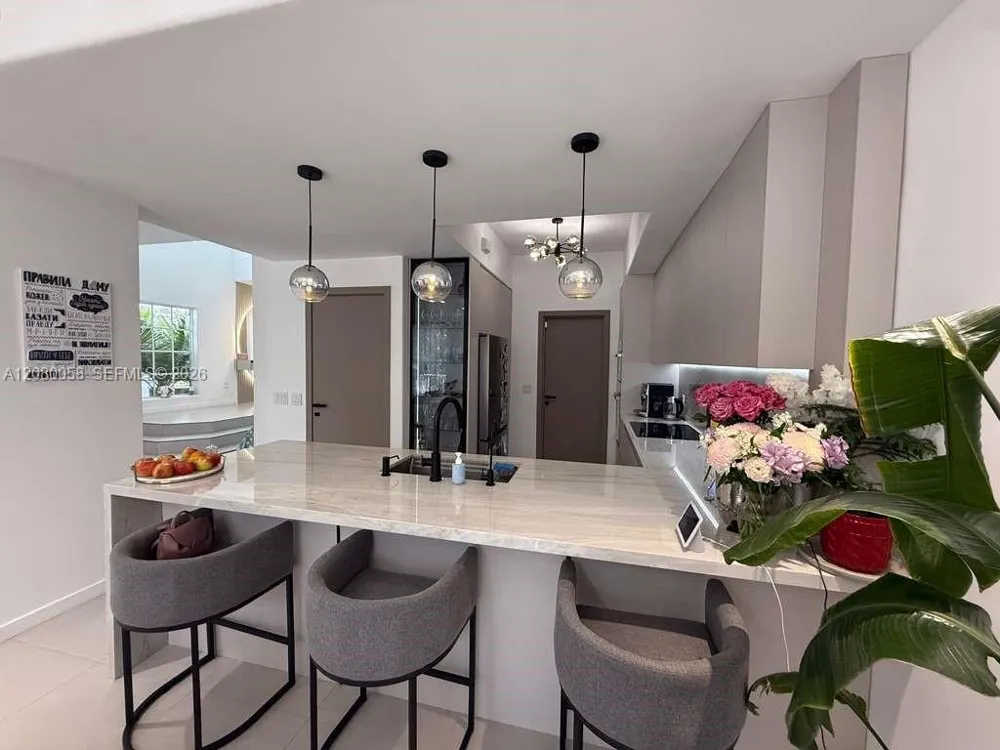 3123 NE 210th St Aventura, FL 33180
