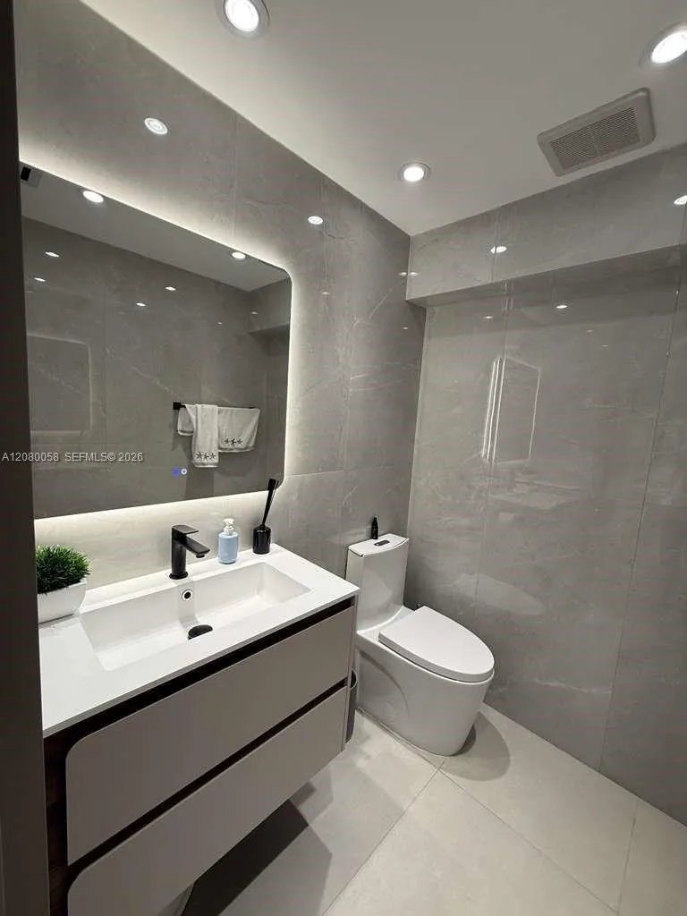 3123 NE 210th St Aventura, FL 33180