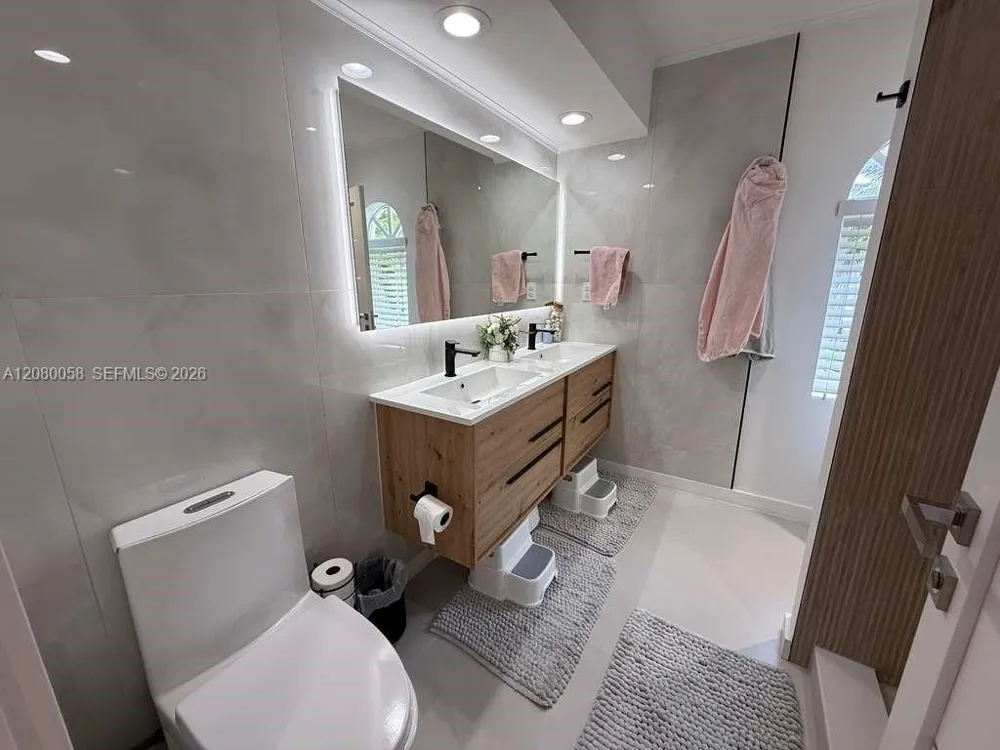 3123 NE 210th St Aventura, FL 33180
