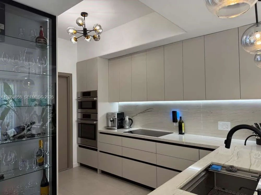 3123 NE 210th St Aventura, FL 33180