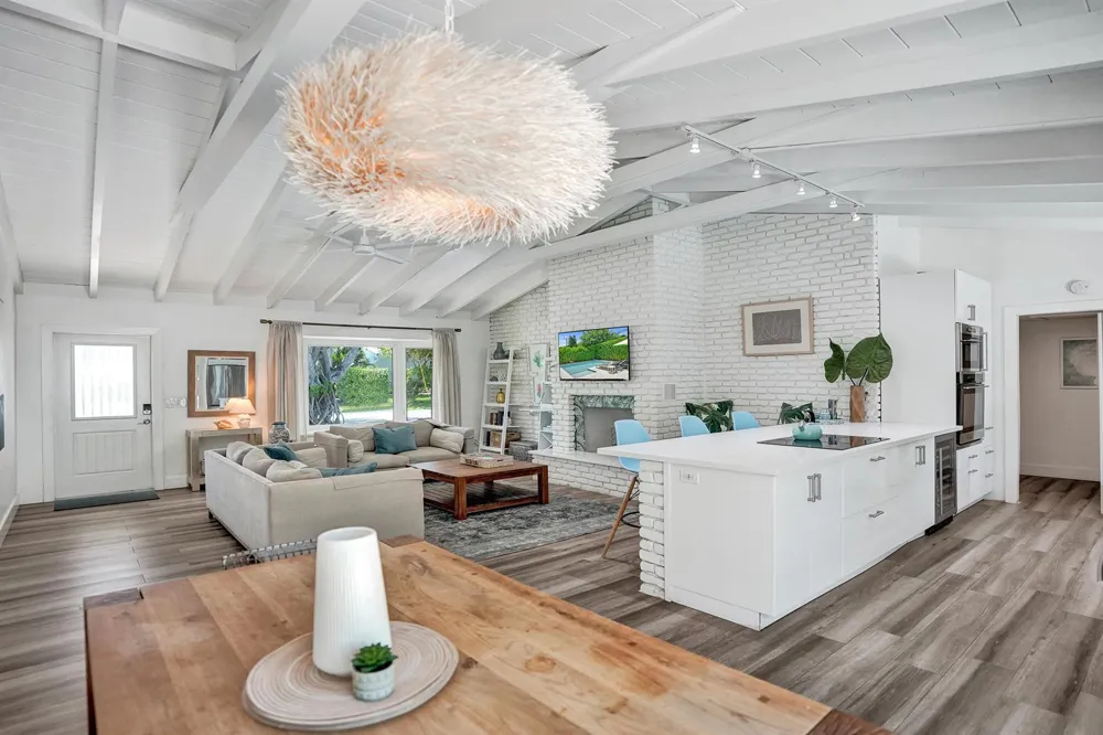 15 HERSEY DRIVE Ocean Ridge, FL 33435