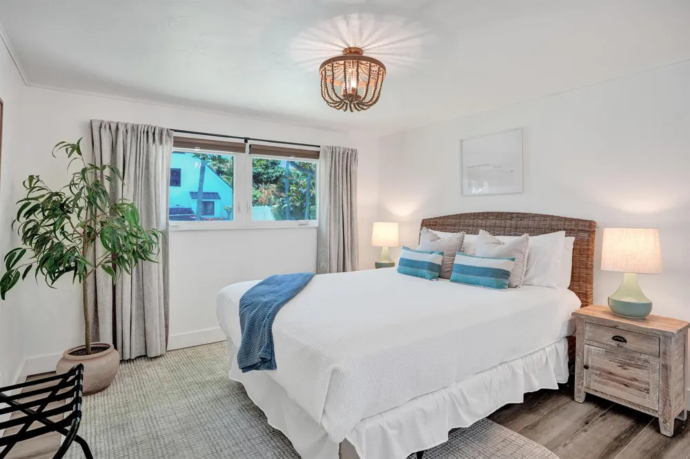 15 HERSEY DRIVE Ocean Ridge, FL 33435