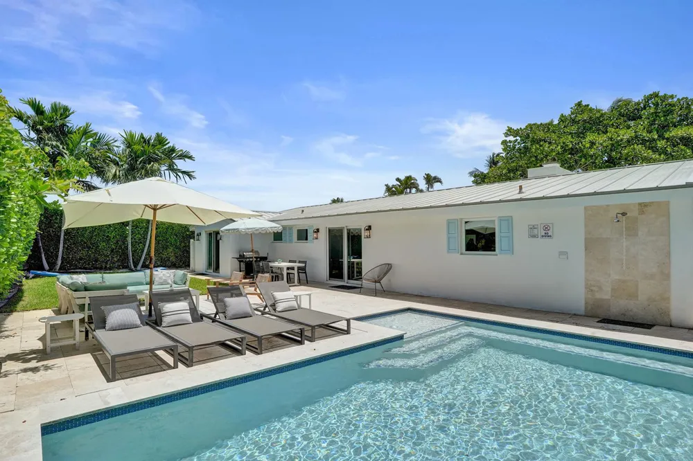 15 HERSEY DRIVE Ocean Ridge, FL 33435