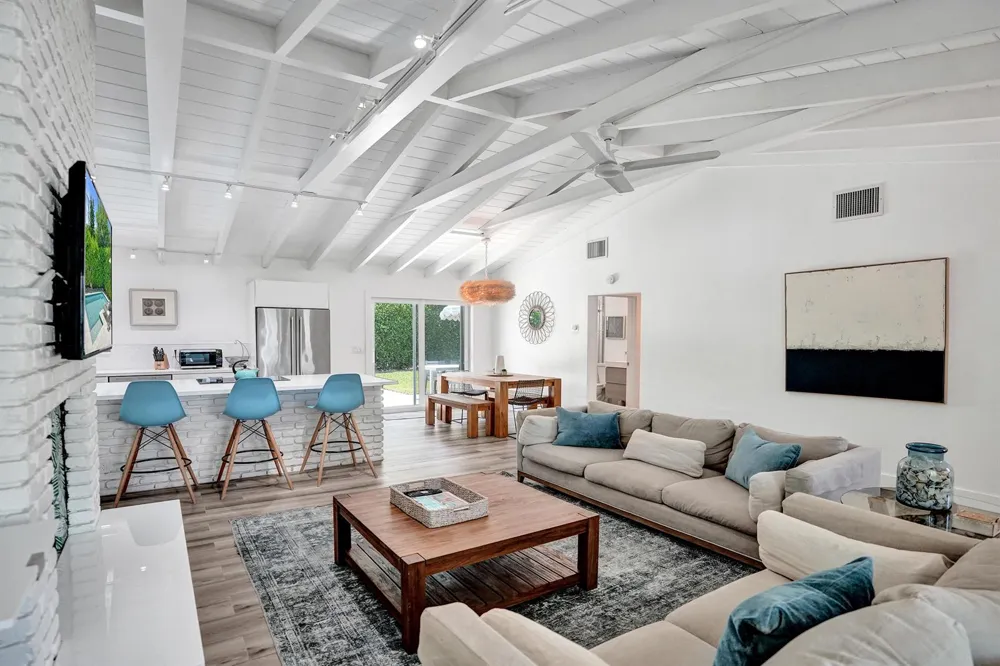 15 HERSEY DRIVE Ocean Ridge, FL 33435