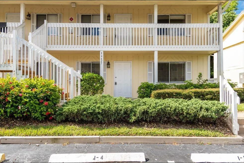 4627 Bayshore Drive #I-4 Naples, FL 34112