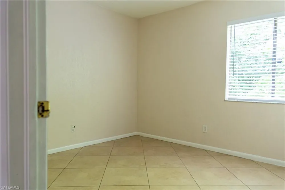 4627 Bayshore Drive #I-4 Naples, FL 34112