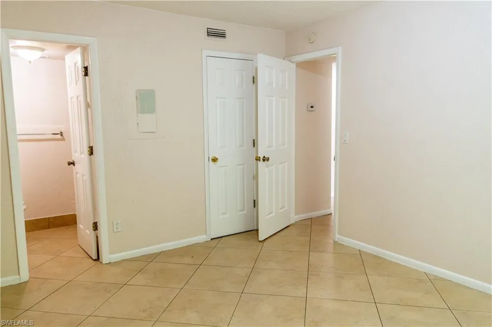 4627 Bayshore Drive #I-4 Naples, FL 34112