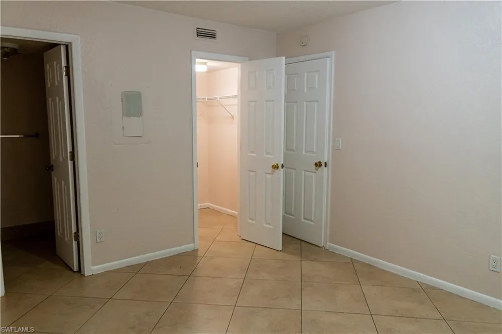 4627 Bayshore Drive #I-4 Naples, FL 34112