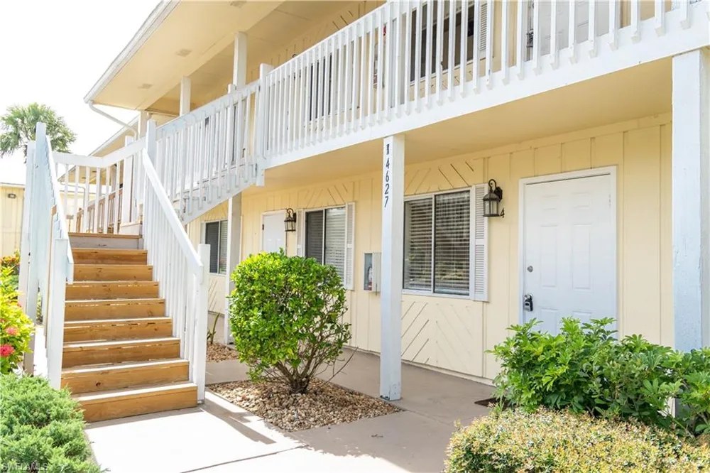 4627 Bayshore Drive #I-4 Naples, FL 34112
