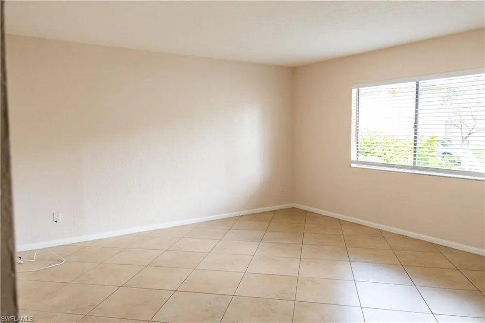 4627 Bayshore Drive #I-4 Naples, FL 34112