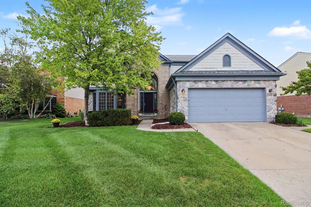 45063 Weymouth Drive Canton Charter Township, MI 48188