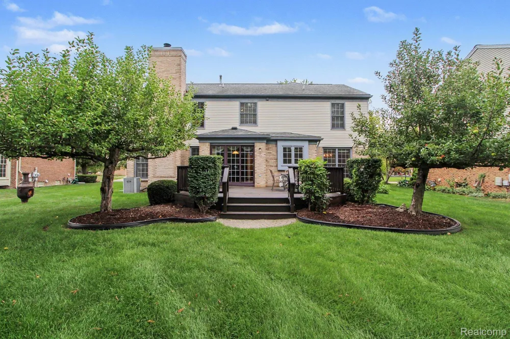 45063 Weymouth Drive Canton Charter Township, MI 48188