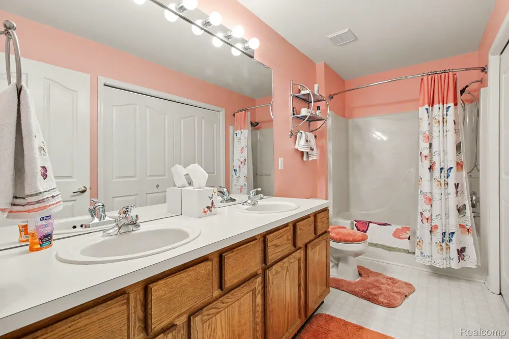 45063 Weymouth Drive Canton Charter Township, MI 48188