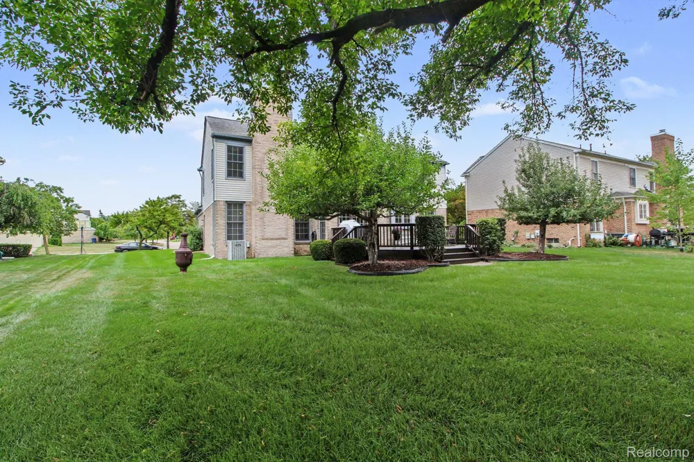 45063 Weymouth Drive Canton Charter Township, MI 48188