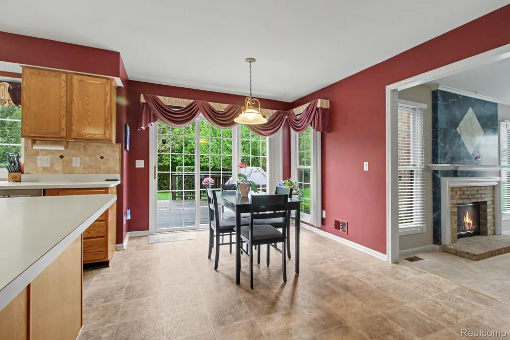 45063 Weymouth Drive Canton Charter Township, MI 48188