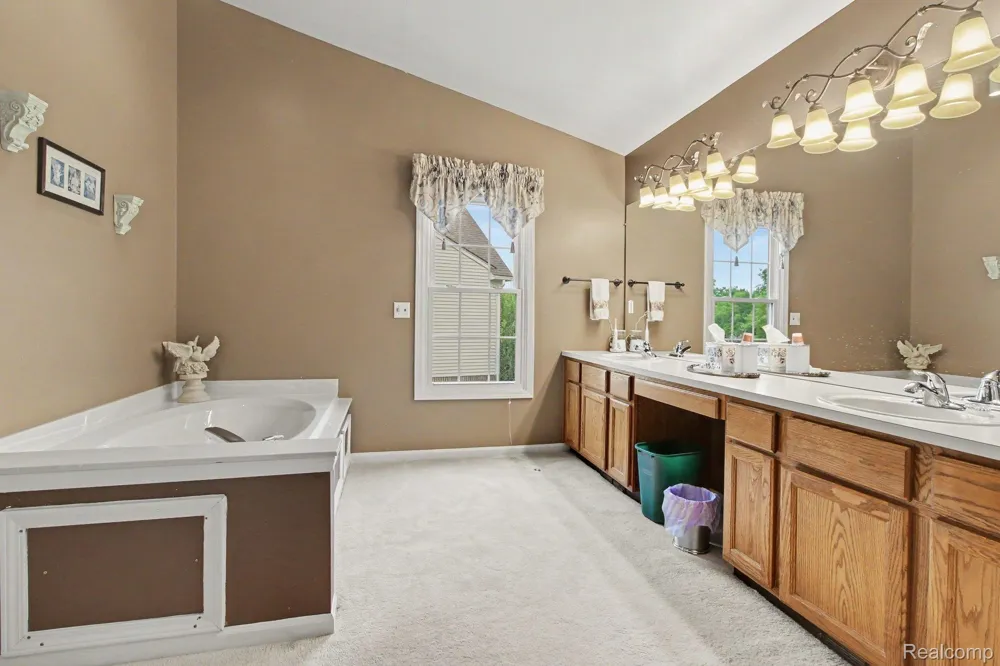 45063 Weymouth Drive Canton Charter Township, MI 48188