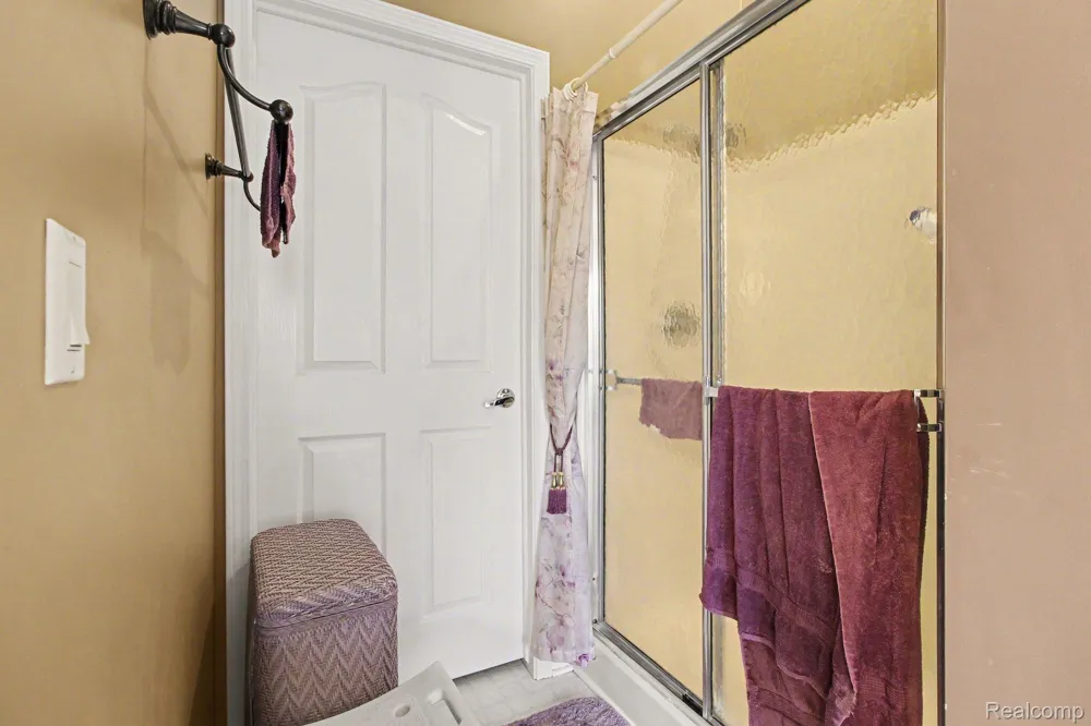 45063 Weymouth Drive Canton Charter Township, MI 48188