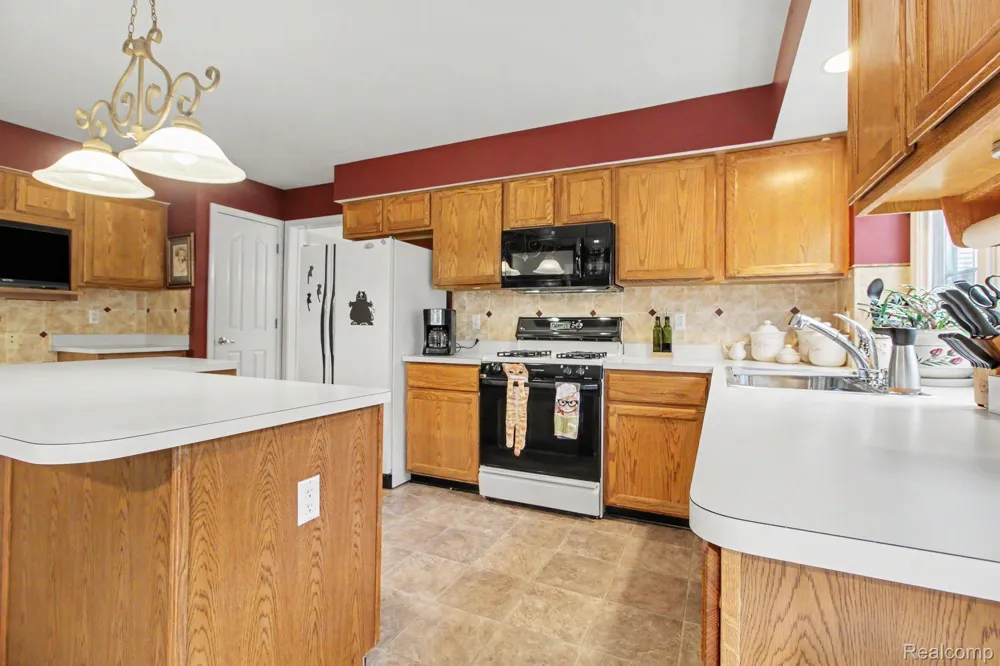 45063 Weymouth Drive Canton Charter Township, MI 48188