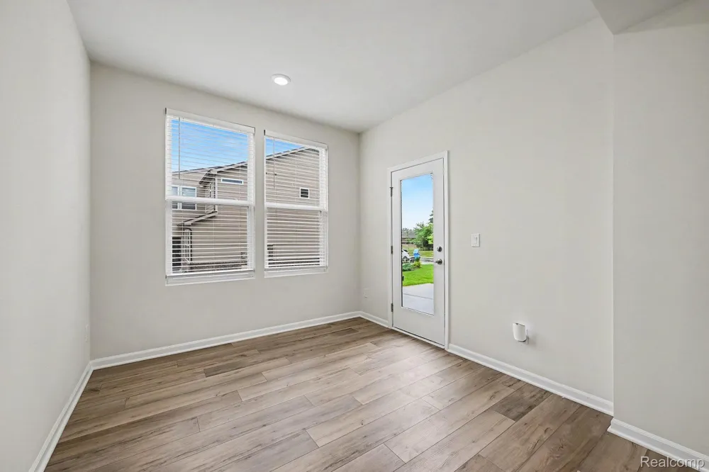 2298 Addison Circle Commerce Charter Township, MI 48390