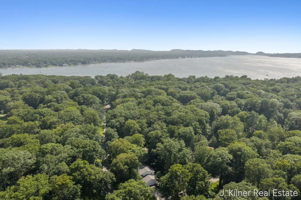 1408 Seminole Drive Park Township, MI 49424