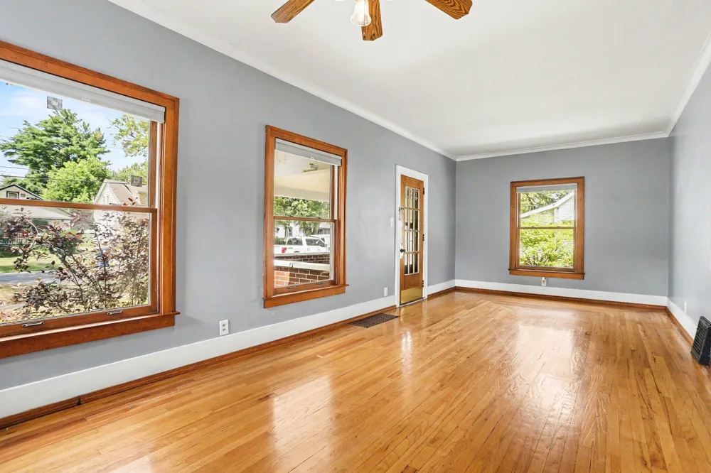 914 Dayton Avenue Kalamazoo Charter Township, MI 49048