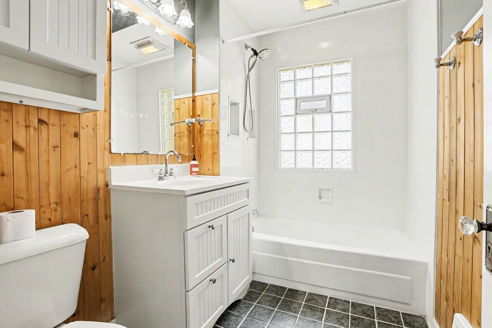 914 Dayton Avenue Kalamazoo Charter Township, MI 49048