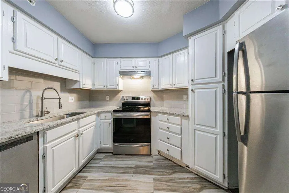 27306 Plantation DR NE Atlanta, GA 30324