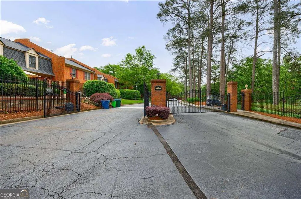 27306 Plantation DR NE Atlanta, GA 30324