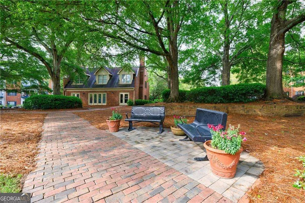 27306 Plantation DR NE Atlanta, GA 30324