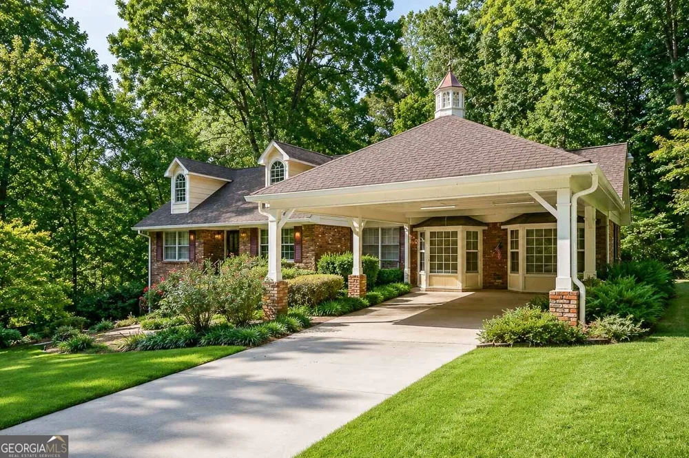 1830 Tara CIR Douglasville, GA 30135