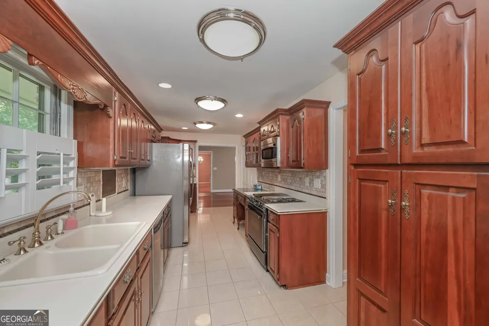 1830 Tara CIR Douglasville, GA 30135