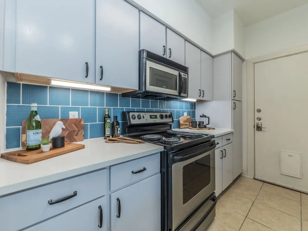 1201 Grove Boulevard #702 Austin, TX 78741