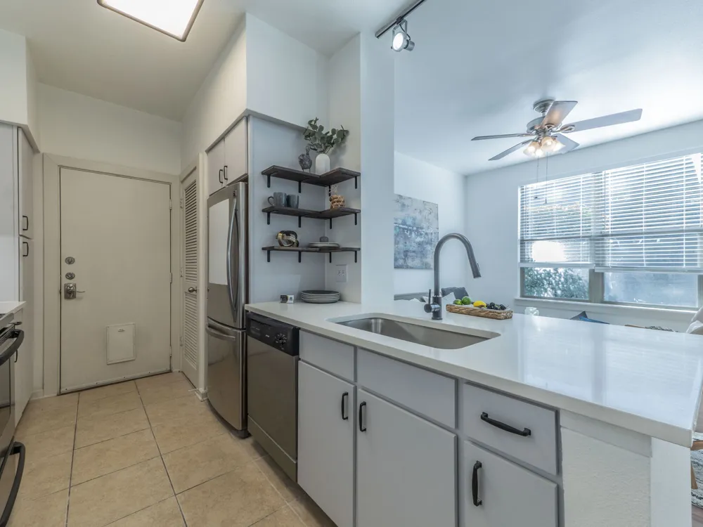 1201 Grove Boulevard #702 Austin, TX 78741