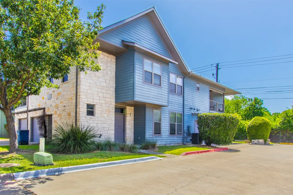 1201 Grove Boulevard #702 Austin, TX 78741