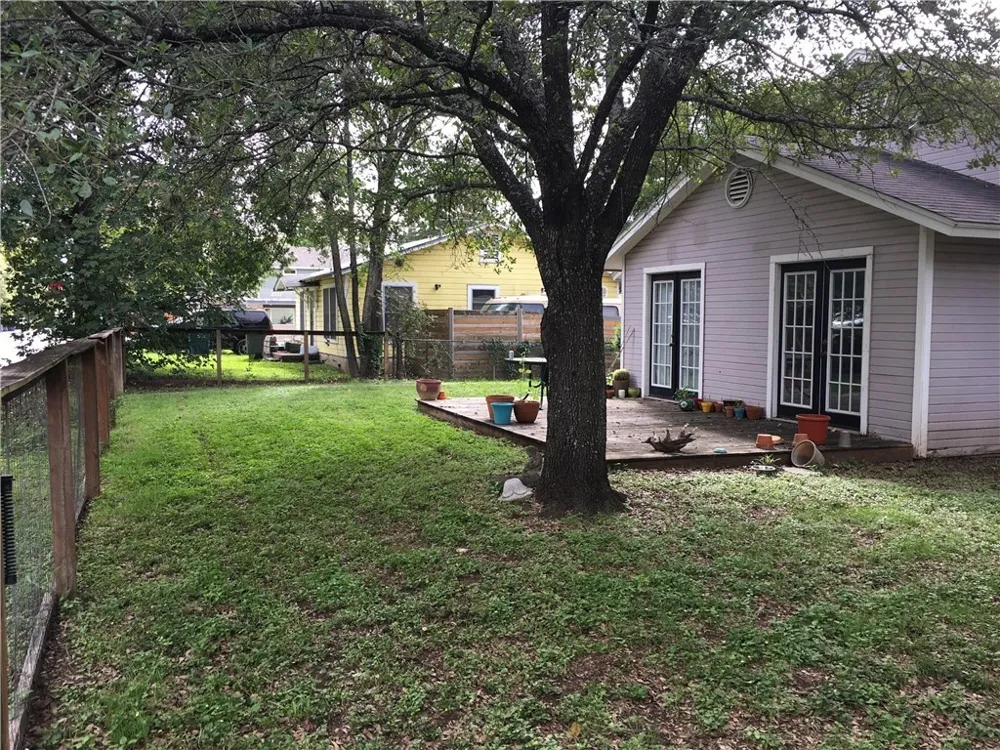 5302 Avenue G #B Austin, TX 78751