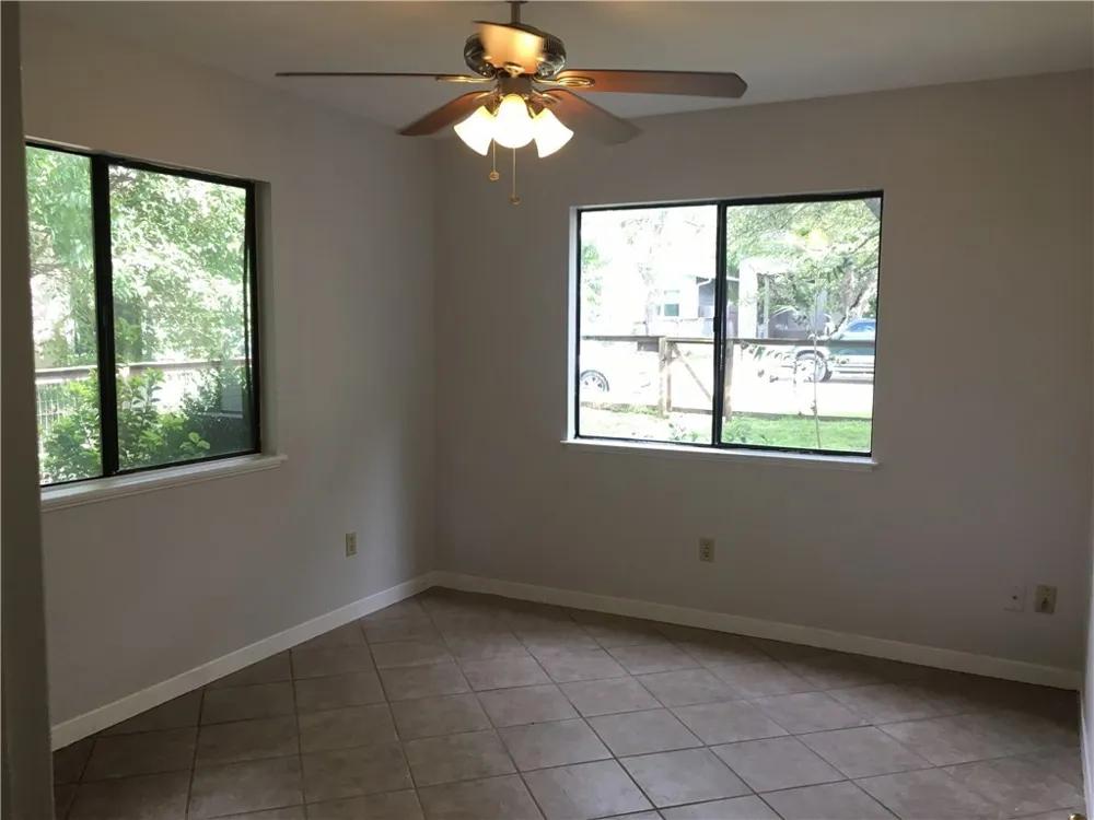 5302 Avenue G #B Austin, TX 78751