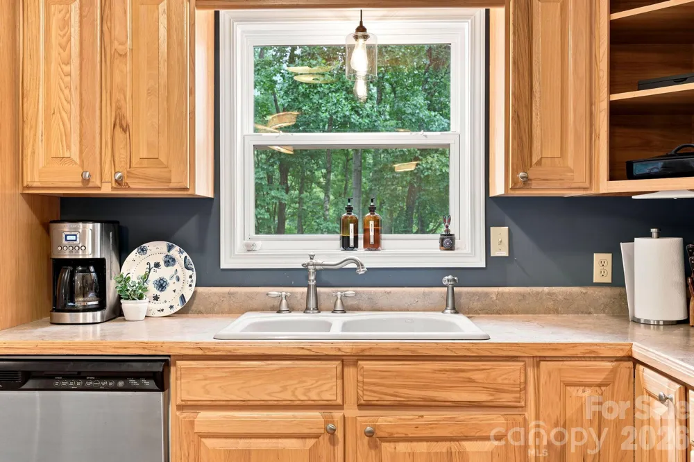 291 Merrills Chase Road Asheville, NC 28803