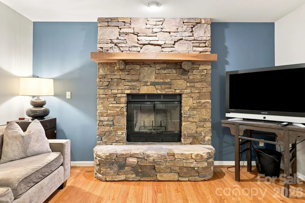291 Merrills Chase Road Asheville, NC 28803