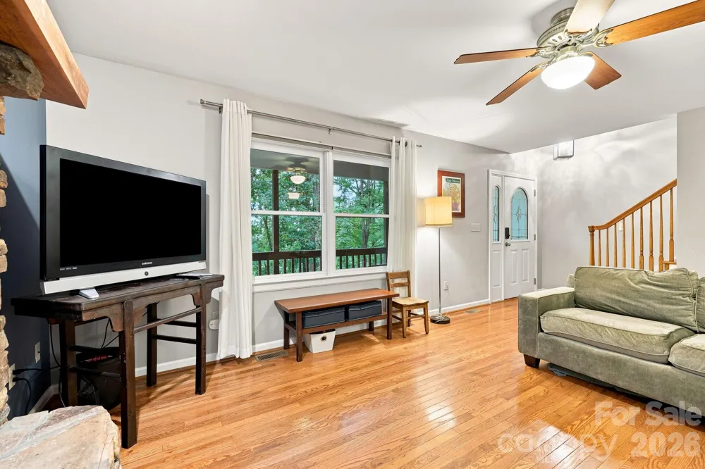 291 Merrills Chase Road Asheville, NC 28803