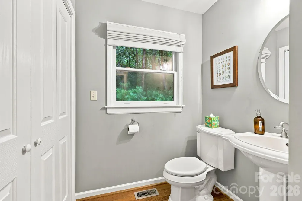 291 Merrills Chase Road Asheville, NC 28803
