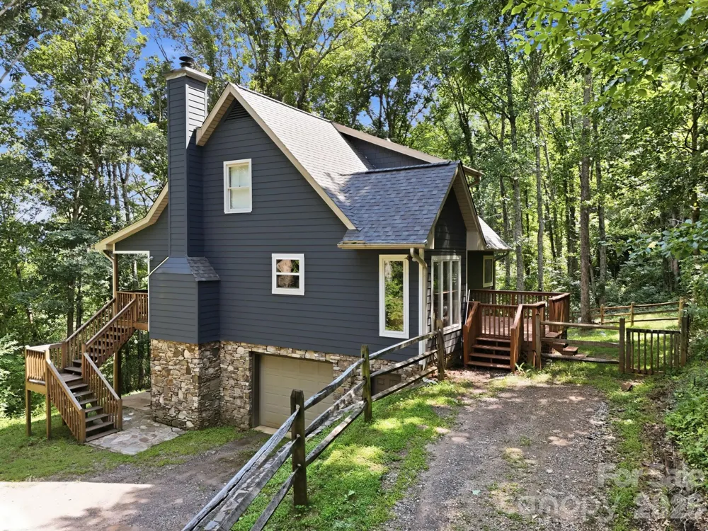 291 Merrills Chase Road Asheville, NC 28803