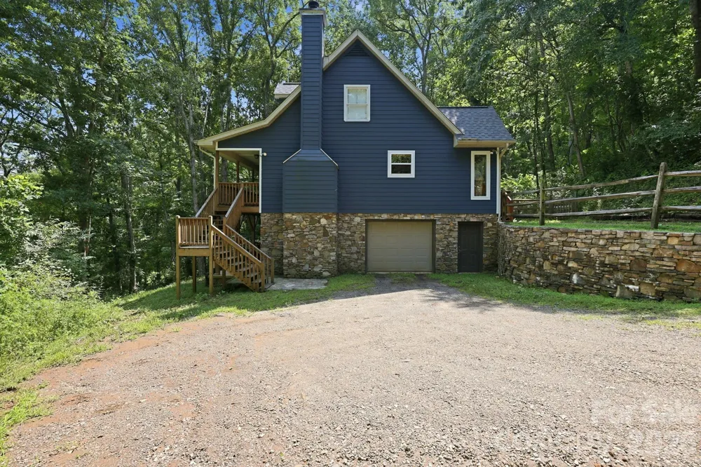 291 Merrills Chase Road Asheville, NC 28803