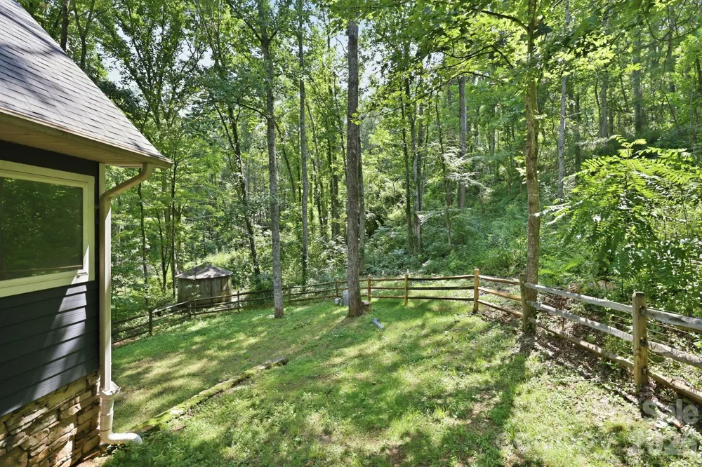 291 Merrills Chase Road Asheville, NC 28803