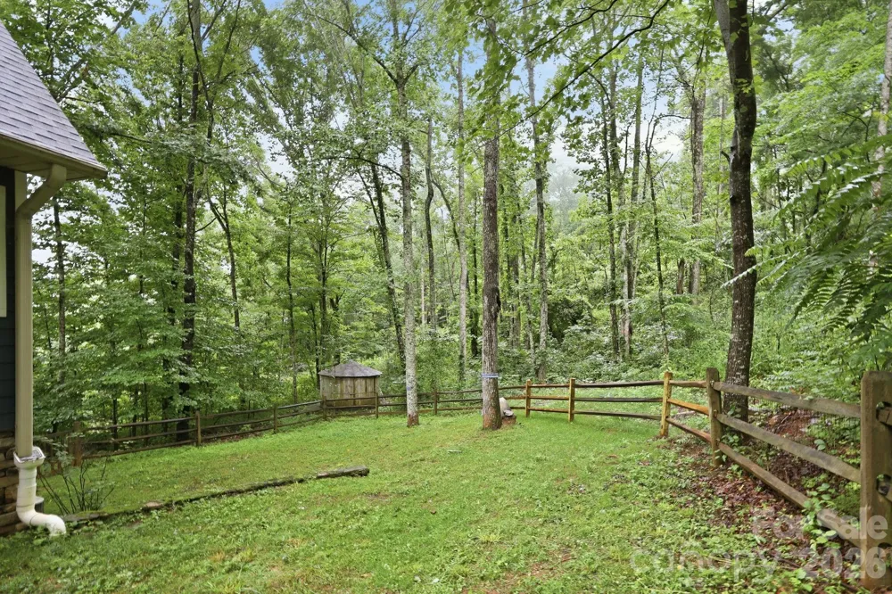 291 Merrills Chase Road Asheville, NC 28803